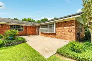 107 Hyacinth St, Lake Jackson, TX 77566 - Photo 34