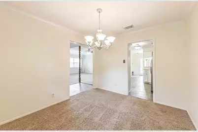 105 W Wildwinn Drive, Alvin, TX 77511 - Photo 20