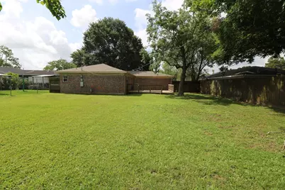 609 Circle Way, Alvin, TX 77511 - Photo 12