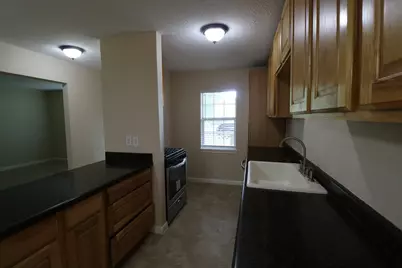 609 Circle Way, Alvin, TX 77511 - Photo 10