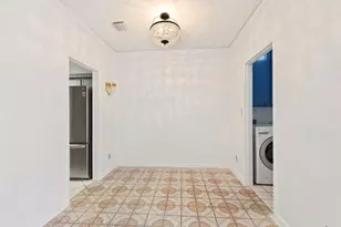10728 Briar Forest Dr, Houston, TX 77042 - Photo 16