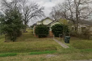 801 13th St, Port Arthur, TX 77640 - Photo 8