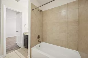 427 W 16th St, Houston, TX 77008 - Photo 4