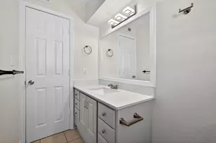 1221 Cedar Post Ln, Houston, TX 77055 - Photo 14