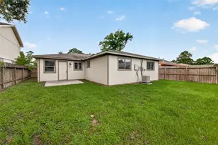 8630 Valley Meadow Dr, Houston, TX 77078 - Photo 22