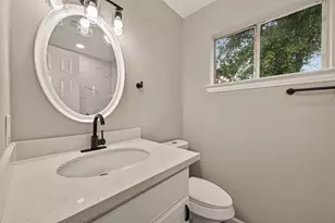 8630 Valley Meadow Dr, Houston, TX 77078 - Photo 14
