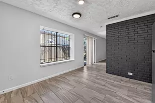 15414 Bow Ln, Houston, TX 77053 - Photo 8