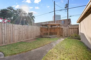 1820 Winnie St, Galveston, TX 77550 - Photo 30