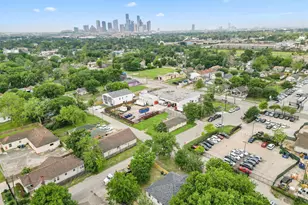 2906 Brackenridge St, Houston, TX 77026 - Photo 18