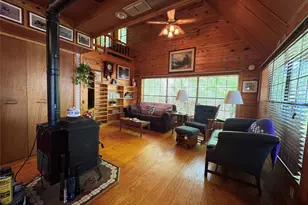 190 Woodpecker Dr, Livingston, TX 77351 - Photo 2