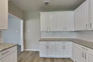 14918 Laytham Ln, Sugar Land, TX 77498 - Photo 6