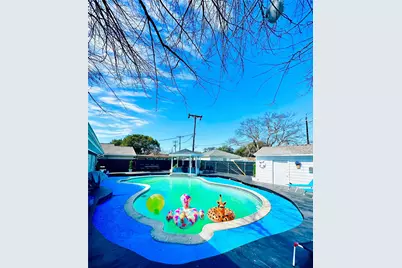 1426 Harbor View Dr Drive, Galveston, TX 77550 - Photo 2