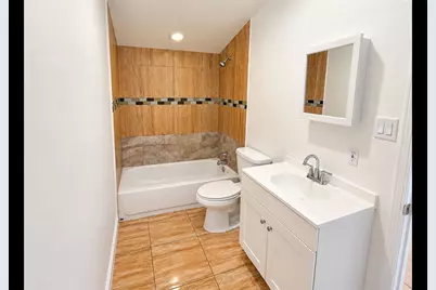 712 E 32nd B Street E, Houston, TX 77022 - Photo 10