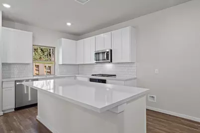 12195 Ridge Top Drive, Conroe, TX 77304 - Photo 4