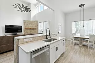 16413 Stonewall St, Conroe, TX 77303 - Photo 10