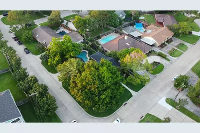2503 Baycrest Drive, Houston, TX 77058 - Photo 46