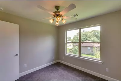 612 E 38th Street, Houston, TX 77022 - Photo 28