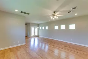 612 E 38th St, Houston, TX 77022 - Photo 8