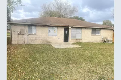 9812 Robin Street, La Porte, TX 77571 - Photo 12