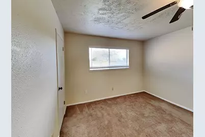 9812 Robin Street, La Porte, TX 77571 - Photo 8