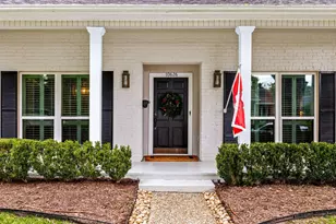 10626 Holly Springs Dr, Houston, TX 77042 - Photo 2