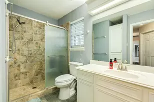 57 Peppermint Ct, Lake Jackson, TX 77566 - Photo 32