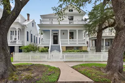 1324 Sealy Street, Galveston, TX 77550 - Photo 1