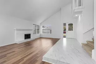10610 Chapel Hill Dr, Houston, TX 77099 - Photo 6