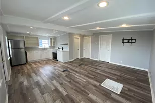 310 Marine Way, Freeport, TX 77541 - Photo 6