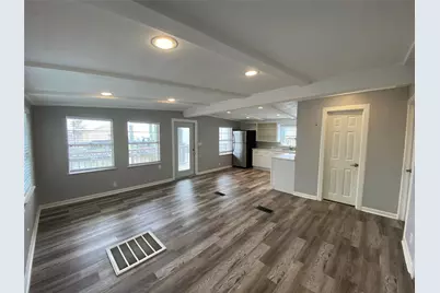 310 Marine Way, Freeport, TX 77541 - Photo 8