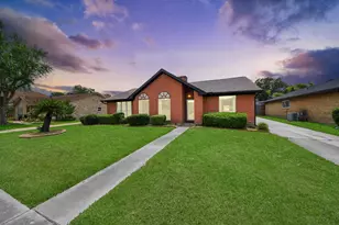 11526 Sagevale Ln, Houston, TX 77089 - Photo 2