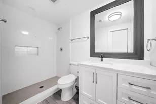 129 E 31st 1/2 St, Houston, TX 77018 - Photo 16
