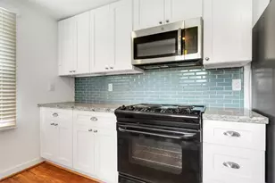 129 E 31st 1/2 St, Houston, TX 77018 - Photo 8