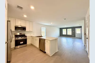 335 Ice Shore Trail, Dayton, TX 77535 - Photo 2