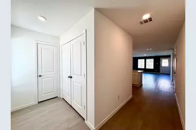 335 Ice Shore Trail, Dayton, TX 77535 - Photo 6