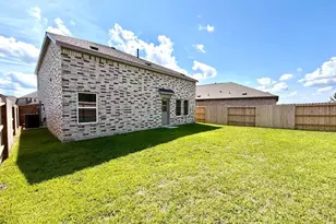 335 Ice Shr Trl, Dayton, TX 77535 - Photo 28