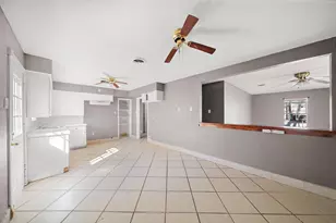128 Kress St, Houston, TX 77020 - Photo 2