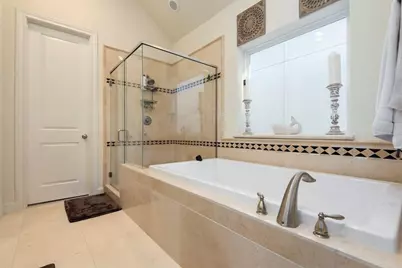 2010 Beall Street, Houston, TX 77008 - Photo 8