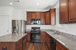 329 Paso Fino Dr, Alvin, TX 77511 - Photo 8
