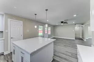 203 Doverfield Dr, Houston, TX 77037 - Photo 18
