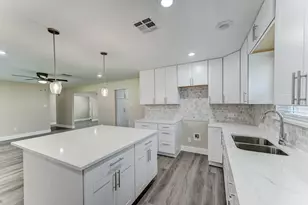 203 Doverfield Dr, Houston, TX 77037 - Photo 16
