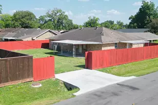 203 Doverfield Dr, Houston, TX 77037 - Photo 44