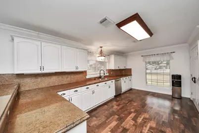 1209 Robinson Road, La Porte, TX 77571 - Photo 8