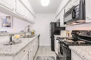 8162 Richmond Ave, Houston, TX 77063 - Photo 10