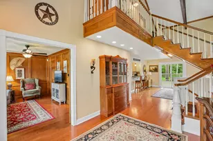 302 Charleston St, Friendswood, TX 77546 - Photo 4