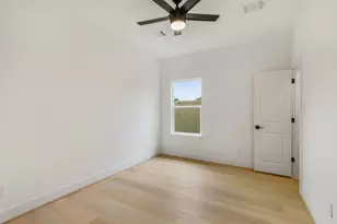 5921 Mountwood St, Houston, TX 77091 - Photo 12