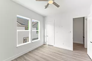 7544 Dyer St, Houston, TX 77088 - Photo 14
