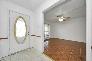13103 Suzanne St, Stafford, TX 77477 - Photo 36