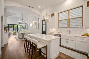 536 W 26th St, Houston, TX 77008 - Photo 8