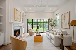 536 W 26th St, Houston, TX 77008 - Photo 2